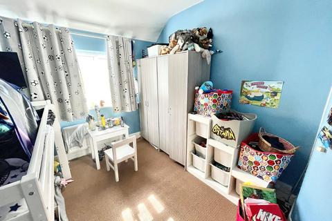 3 bedroom semi-detached house to rent, Northdown Road, St Peters, Broadstairs, Kent, CT10