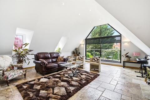 3 bedroom penthouse for sale, Maple Avenue, Bishop's Stortford, Hertfordshire, CM23