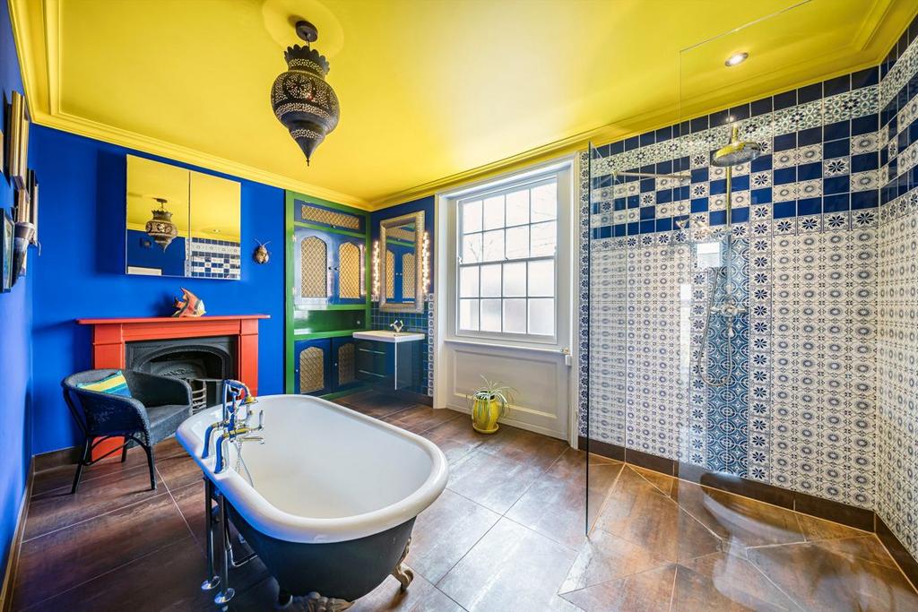 Bathroom, fireplace