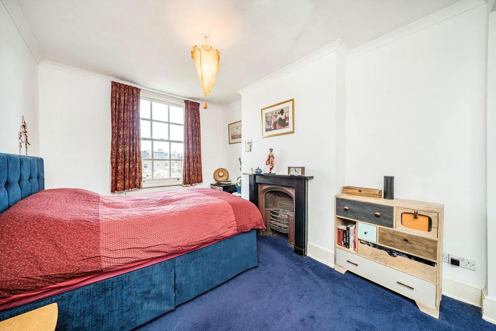 Bedroom, fireplace