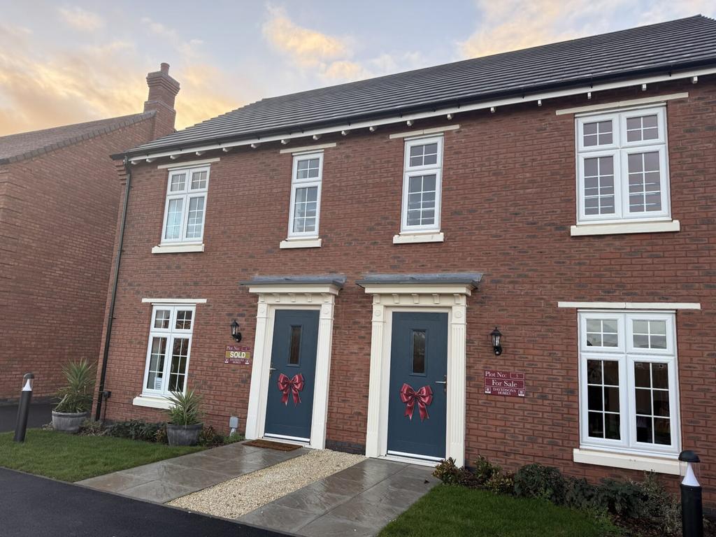 3 bedroom semi-detached house for sale