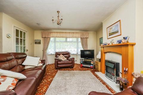 3 bedroom semi-detached house for sale, Gardendale Avenue, Nottingham, Nottinghamshire, NG11