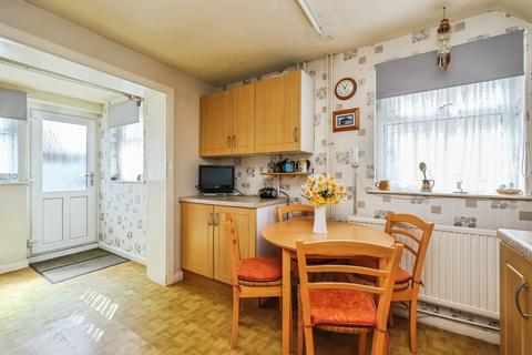 3 bedroom semi-detached house for sale, Gardendale Avenue, Nottingham, Nottinghamshire, NG11