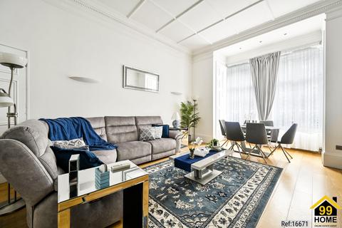 4 bedroom flat to rent, Green Street, London, W1K