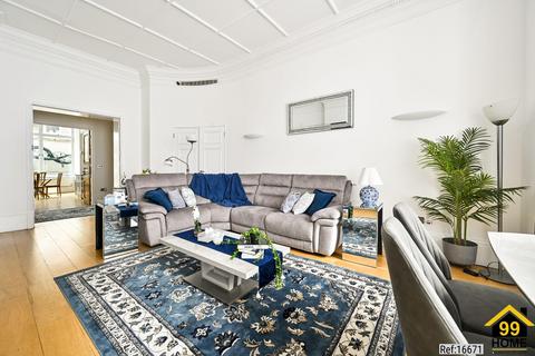 4 bedroom flat to rent, Green Street, London, W1K