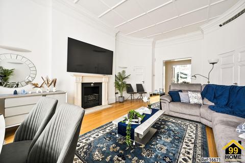 4 bedroom flat to rent, Green Street, London, W1K