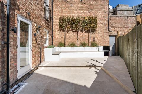2 bedroom flat for sale, The Polygon, London, SW4