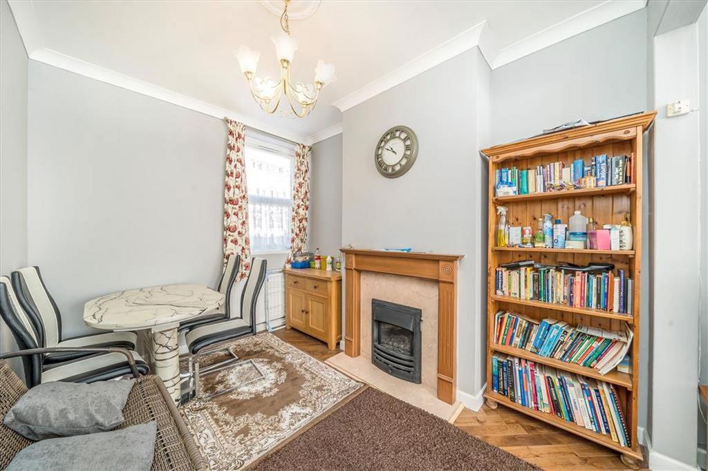 Dining room, fireplace