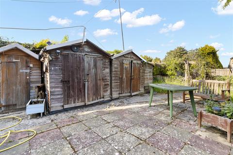 3 bedroom end of terrace house for sale, Hailsham Road, Polegate BN26