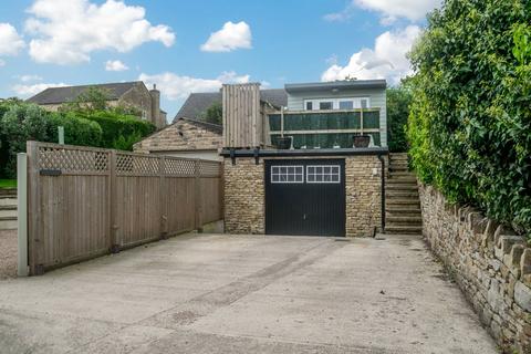 2 bedroom end of terrace house for sale, Commercial Road, Skelmanthorpe, Huddersfield, HD8