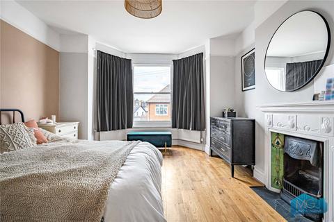2 bedroom maisonette for sale, Salisbury Road, Barnet, EN5