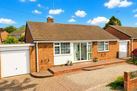 2 bedroom semi-detached bungalow for sale, Overbrook, Evesham