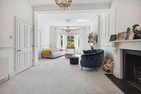 5 bedroom house to rent, Grafton Square, London SW4