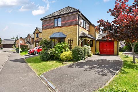 3 bedroom detached house for sale, Shipley Mill Close, Ashford TN23