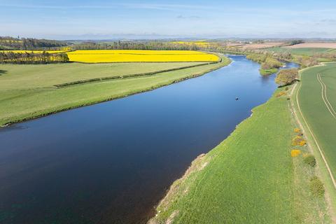 3 bedroom property with land for sale, LOT 2: WARK ESTATE - SOUTH WARK FISHINGS