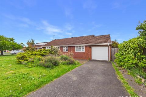 3 bedroom detached bungalow for sale, Kynaston Drive, Wem