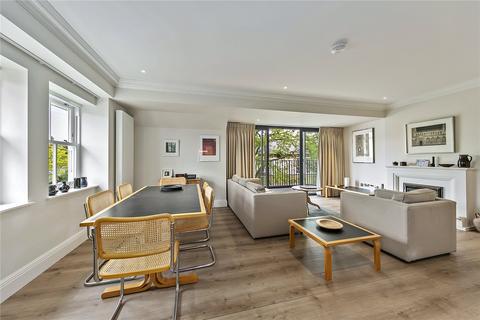 2 bedroom apartment for sale, Mulberry Court, Hampton Wick