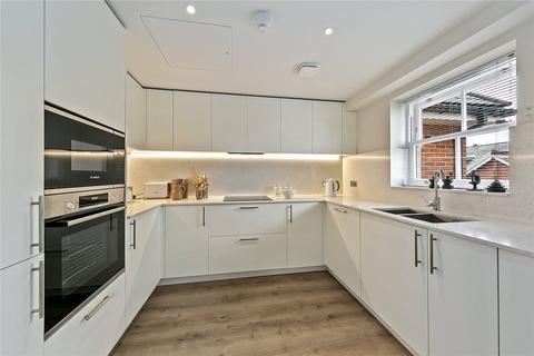 2 bedroom apartment for sale, Mulberry Court, Hampton Wick