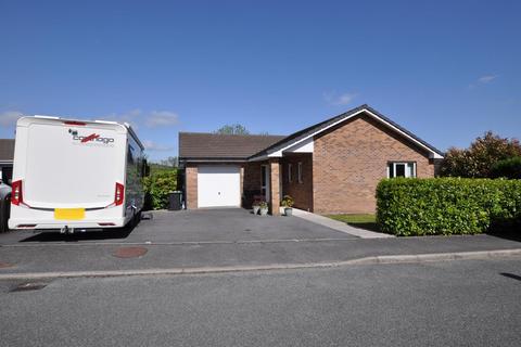 4 bedroom house to rent, Bron Y Glyn Estate, Bronwydd Arms, Carmarthen