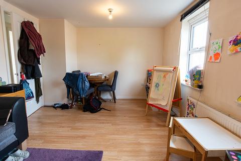 2 bedroom flat for sale, Disraeli Crescent, Ilkeston DE7