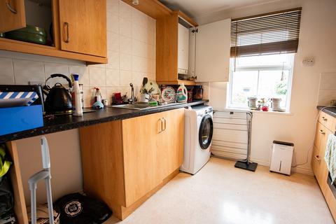 2 bedroom flat for sale, Disraeli Crescent, Ilkeston DE7