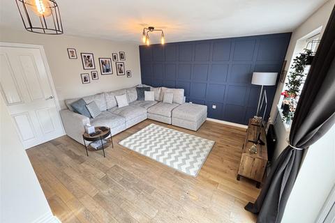 3 bedroom end of terrace house for sale, Hilltop View, Langley Park, Durham