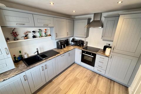 3 bedroom end of terrace house for sale, Hilltop View, Langley Park, Durham