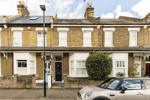 2 bedroom house for sale, Avenue Road, Hampton TW12