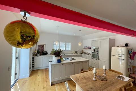 4 bedroom barn conversion to rent, Old Feltwell Road, Methwold, THETFORD