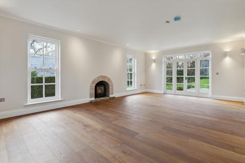 5 bedroom detached house to rent, Wentworth Drive, Virginia Water, Surrey GU25