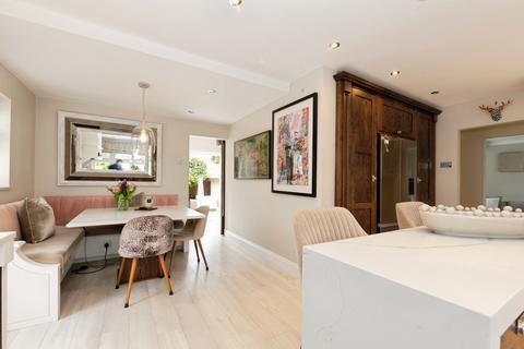 Common Road, Claygate, Esher, Surrey, KT10