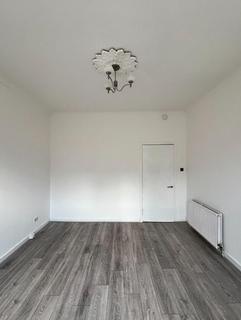 undefined, Flat 2/1, Govanhill, Glasgow, G41