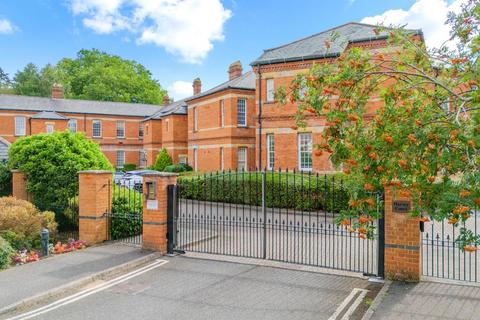 2 bedroom house for sale, Sandy Mead, Epsom