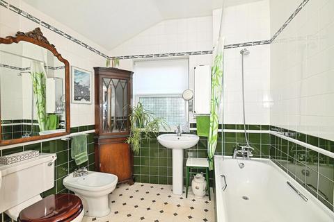 2 bedroom terraced house for sale, Clarence Avenue, Rochester, Kent, ME1