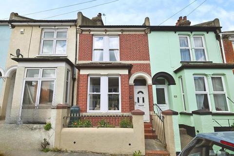 2 bedroom terraced house for sale, Clarence Avenue, Rochester, Kent, ME1