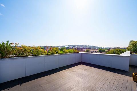 2 bedroom flat for sale, Austen House, Guildford, GU1