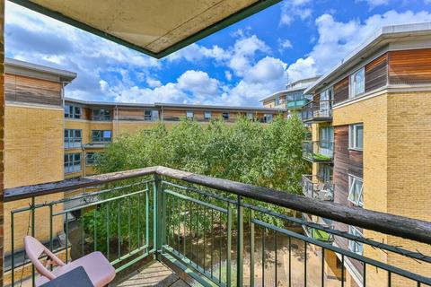 1 bedroom flat to rent, Brownswood Road, Finsbury Park, London, N4
