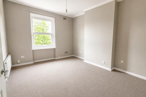 1 bedroom apartment to rent, West Parade, Lincolnshire DN31