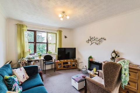 1 bedroom retirement property for sale, Grosvenor Close, Poulton-le-Fylde FY6