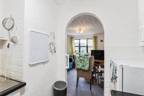 1 bedroom retirement property for sale, Grosvenor Close, Poulton-le-Fylde FY6
