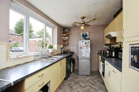 3 bedroom terraced house for sale, Raybrook Crescent, Swindon