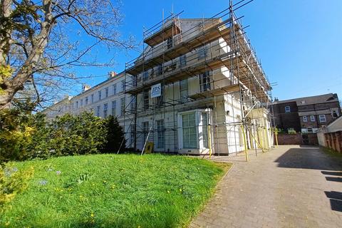Flat - Parkfield Road, Aigburth, Liverpool, Merseyside, L17
