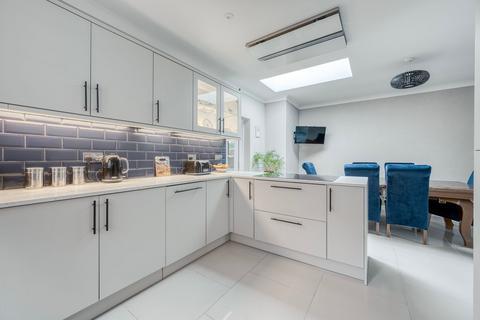 4 bedroom detached bungalow for sale, The Street, Hickling