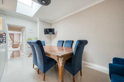 4 bedroom detached bungalow for sale, The Street, Hickling
