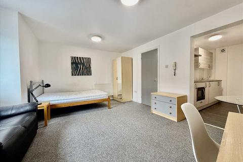 Studio to rent, Emmanuel House, 179 North Road West, Plymouth