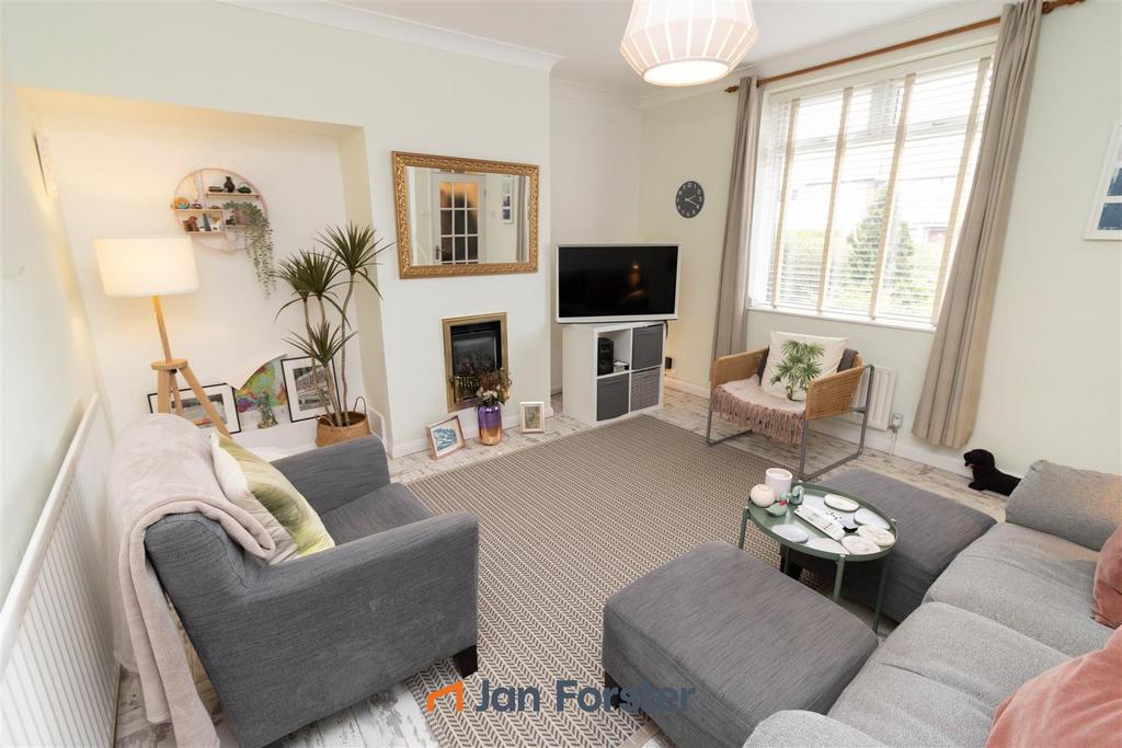 House in Newcastle Upon Tyne - View 2