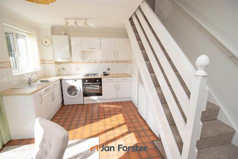 2 bedroom end of terrace house for sale, Garden Close, Seaton Burn, Newcastle Upon Tyne