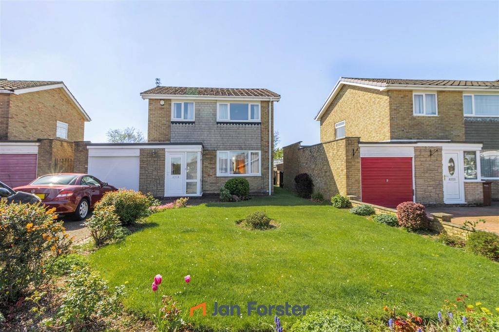 Castle Way, Dinnington, Newcastle Upon Tyne