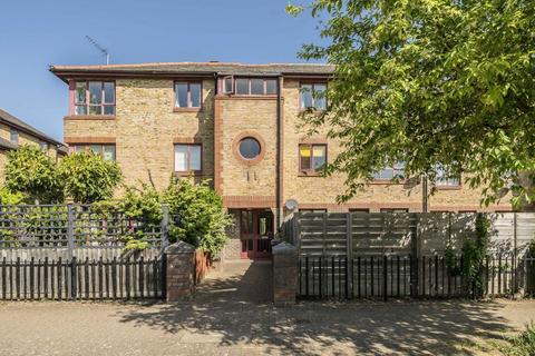 2 bedroom flat for sale, Archangel Street, London SE16