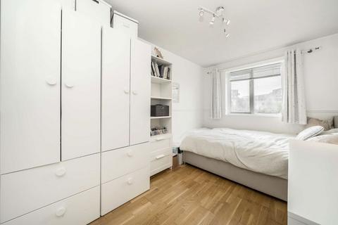 2 bedroom flat for sale, Archangel Street, London SE16
